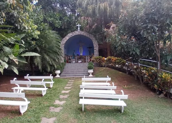 Gruta-Nossa-Senhora-de-Lourdes-Comunidade-Rural-da-Varginha-3